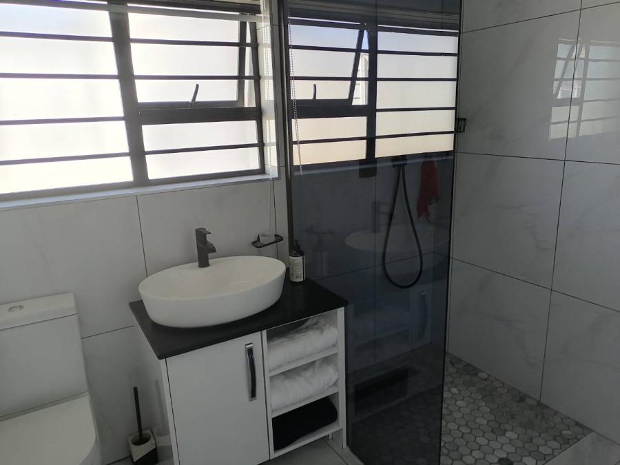 To Let 3 Bedroom Property for Rent in Roseacres Gauteng