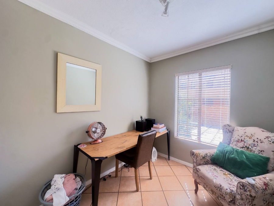 2 Bedroom Property for Sale in Equestria Gauteng