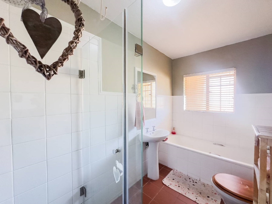 2 Bedroom Property for Sale in Equestria Gauteng