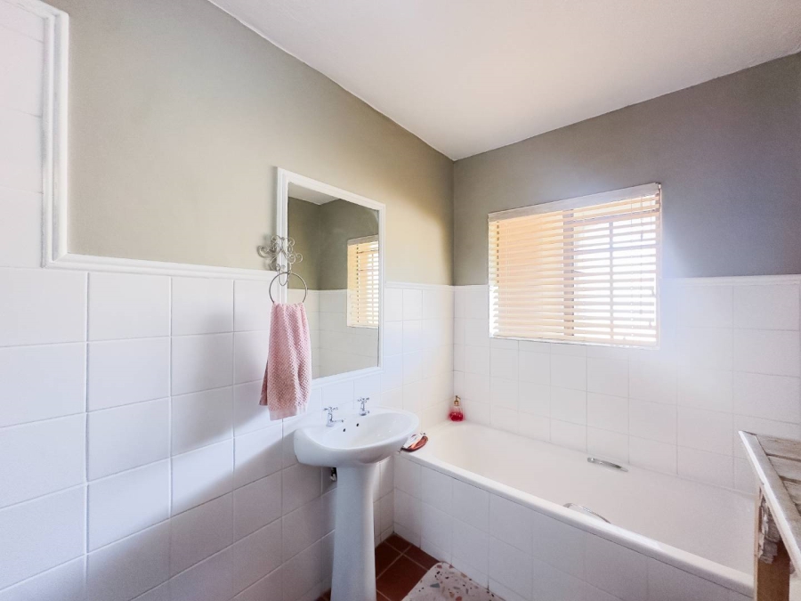 2 Bedroom Property for Sale in Equestria Gauteng