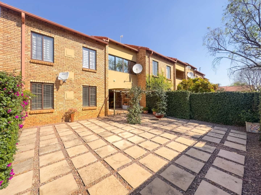 2 Bedroom Property for Sale in Equestria Gauteng