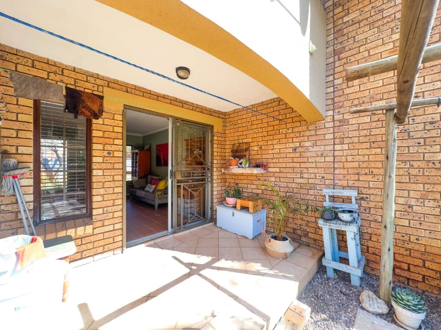 2 Bedroom Property for Sale in Equestria Gauteng
