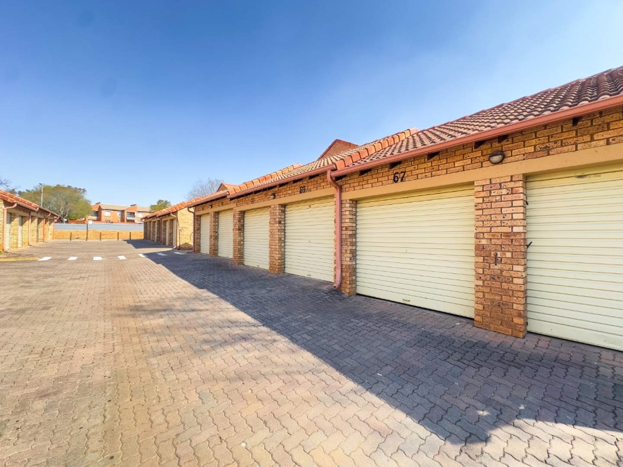 2 Bedroom Property for Sale in Equestria Gauteng