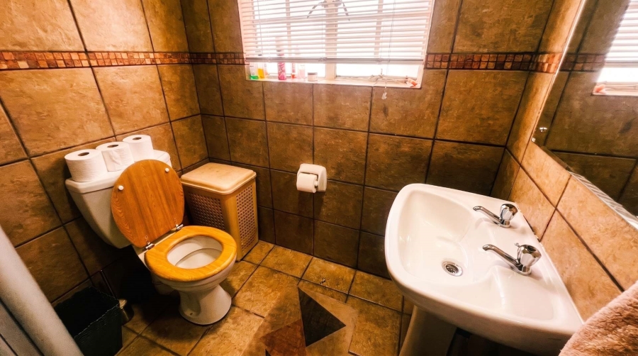To Let 0 Bedroom Property for Rent in Sonneglans Gauteng