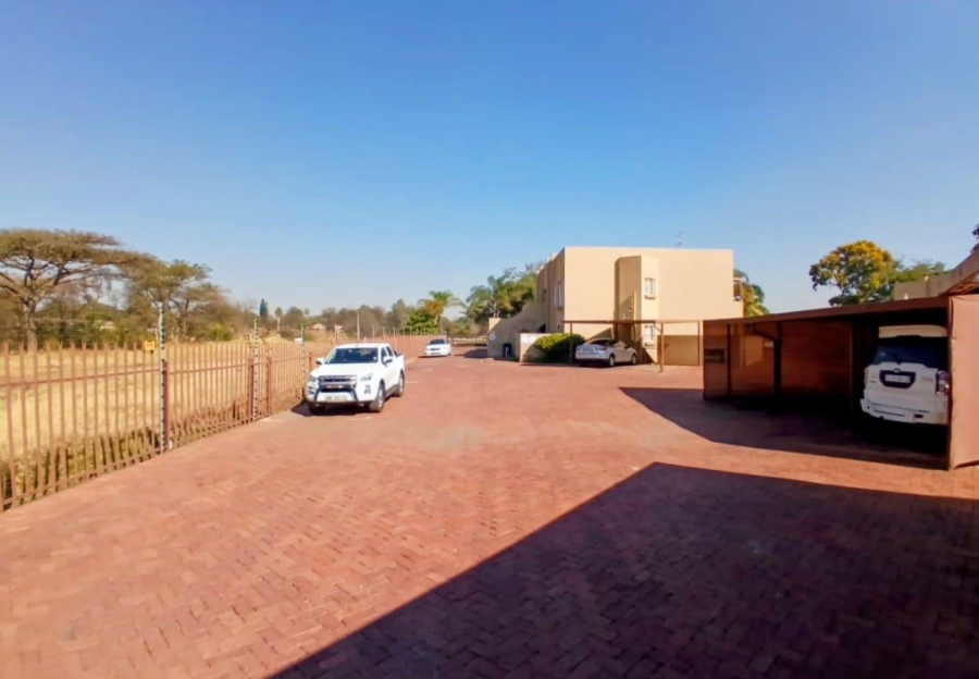 2 Bedroom Property for Sale in Dorandia Gauteng