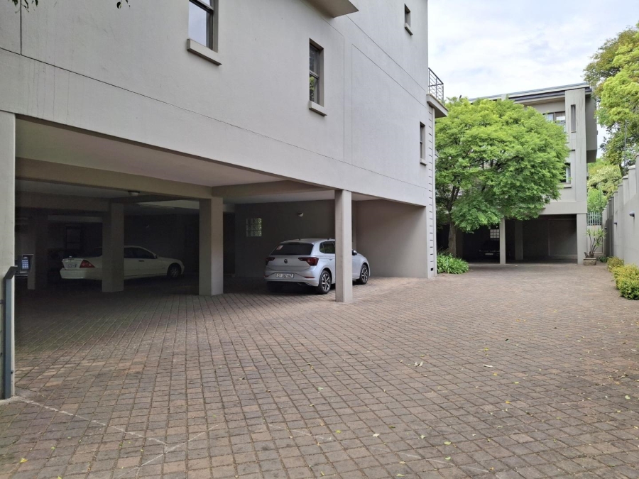 To Let 2 Bedroom Property for Rent in Melrose North Gauteng