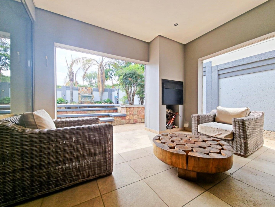 4 Bedroom Property for Sale in Silver Lakes Gauteng