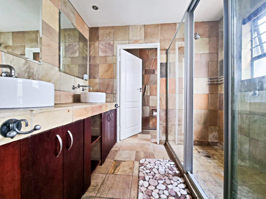 4 Bedroom Property for Sale in Silver Lakes Gauteng