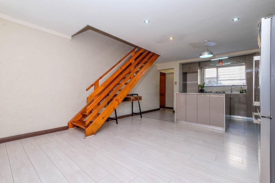 3 Bedroom Property for Sale in Buccleuch Gauteng