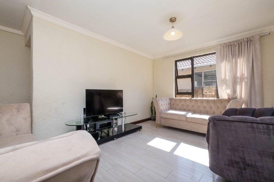 3 Bedroom Property for Sale in Buccleuch Gauteng