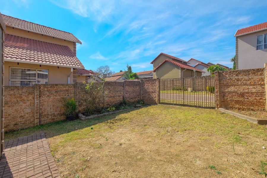 3 Bedroom Property for Sale in Buccleuch Gauteng
