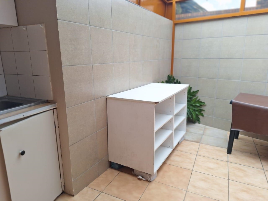 1 Bedroom Property for Sale in Discovery Gauteng