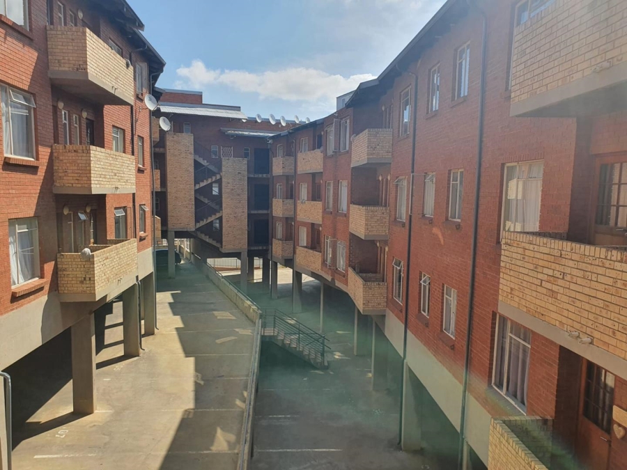 To Let 1 Bedroom Property for Rent in Auckland Park Gauteng