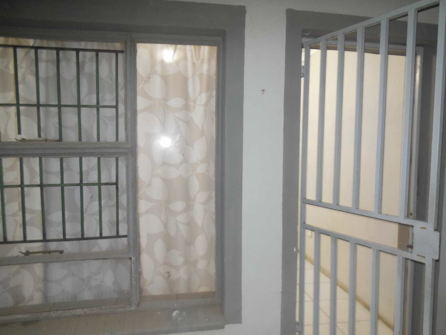 To Let 1 Bedroom Property for Rent in Silverton Gauteng