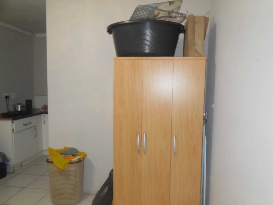 To Let 1 Bedroom Property for Rent in Silverton Gauteng