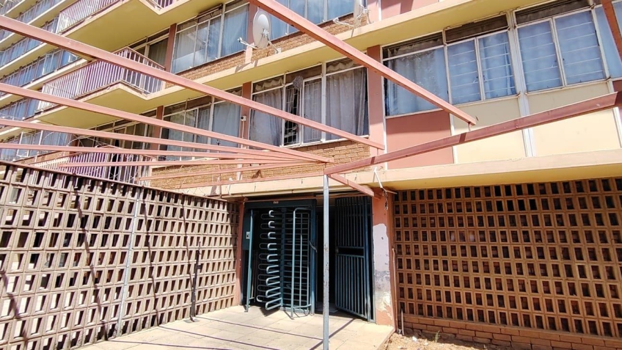 1 Bedroom Property for Sale in Sunnyside Gauteng