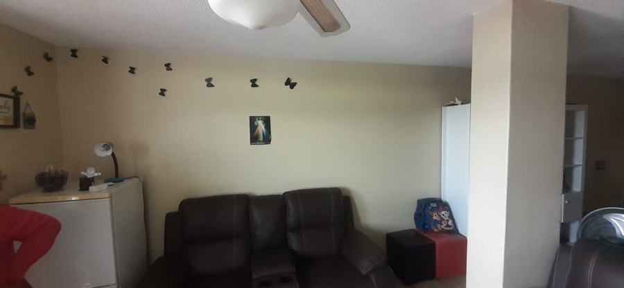 To Let 1 Bedroom Property for Rent in Gezina Gauteng