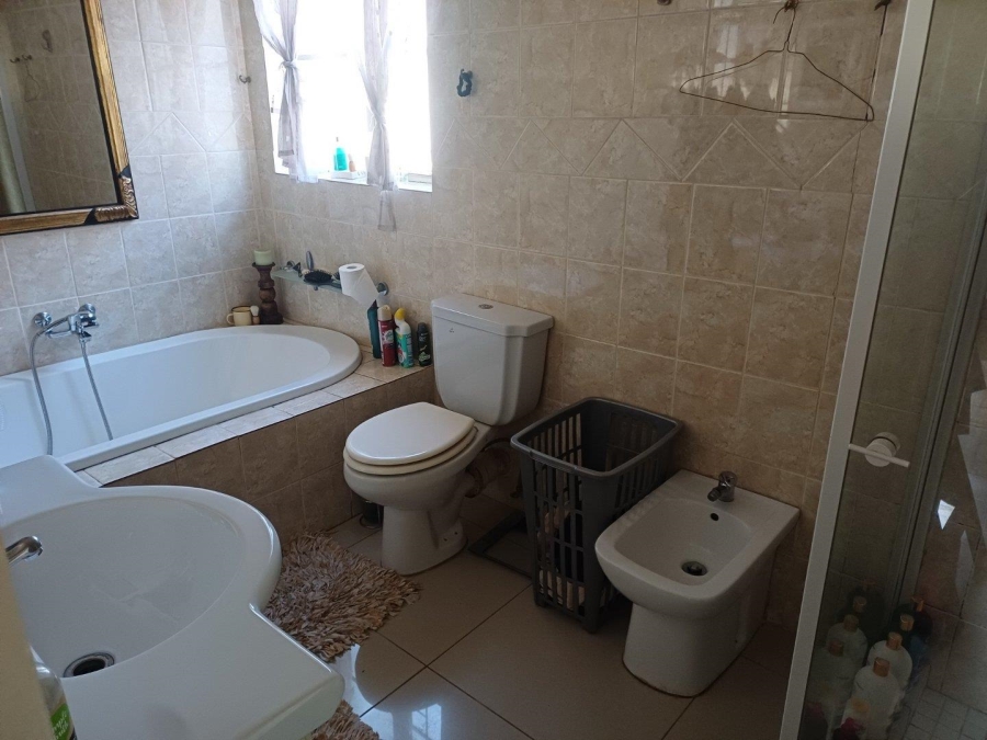 3 Bedroom Property for Sale in Van Riebeeck Park Gauteng