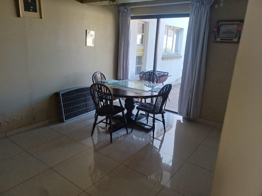 3 Bedroom Property for Sale in Van Riebeeck Park Gauteng