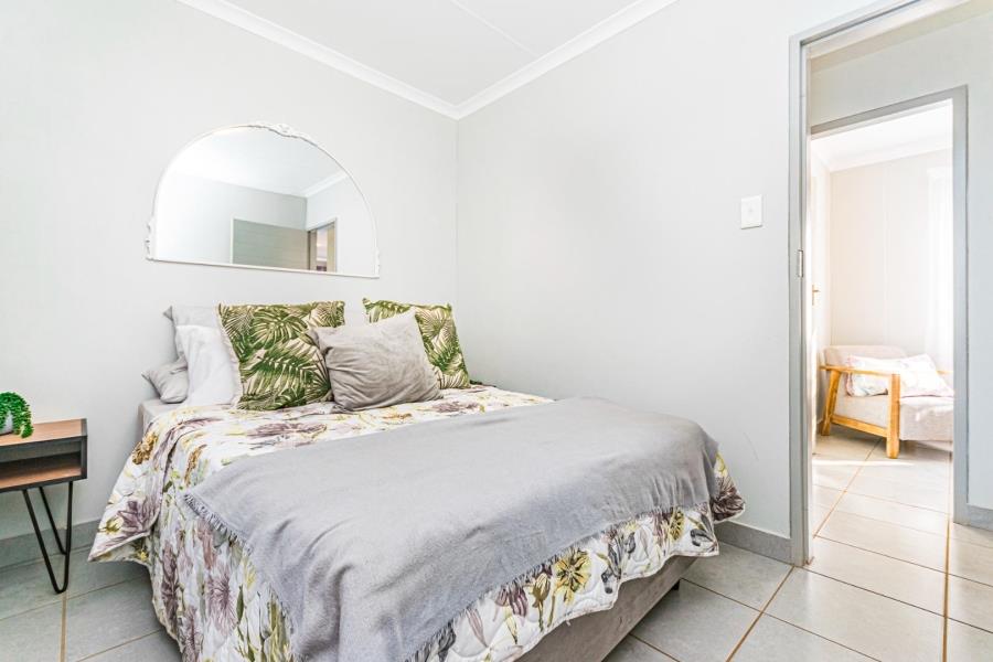 2 Bedroom Property for Sale in Protea Glen Gauteng