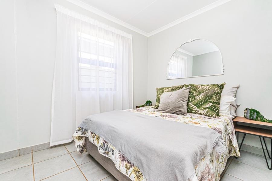 2 Bedroom Property for Sale in Protea Glen Gauteng