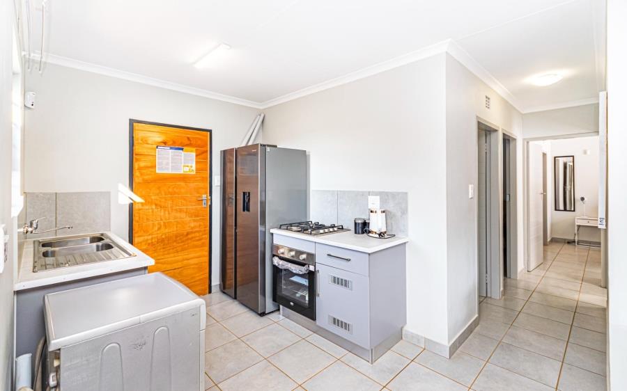 2 Bedroom Property for Sale in Protea Glen Gauteng