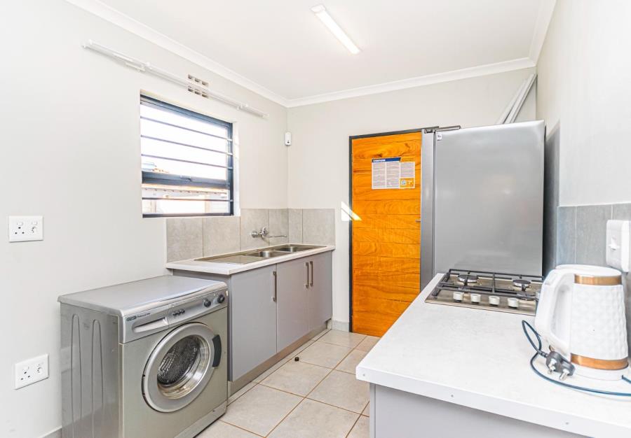 2 Bedroom Property for Sale in Protea Glen Gauteng