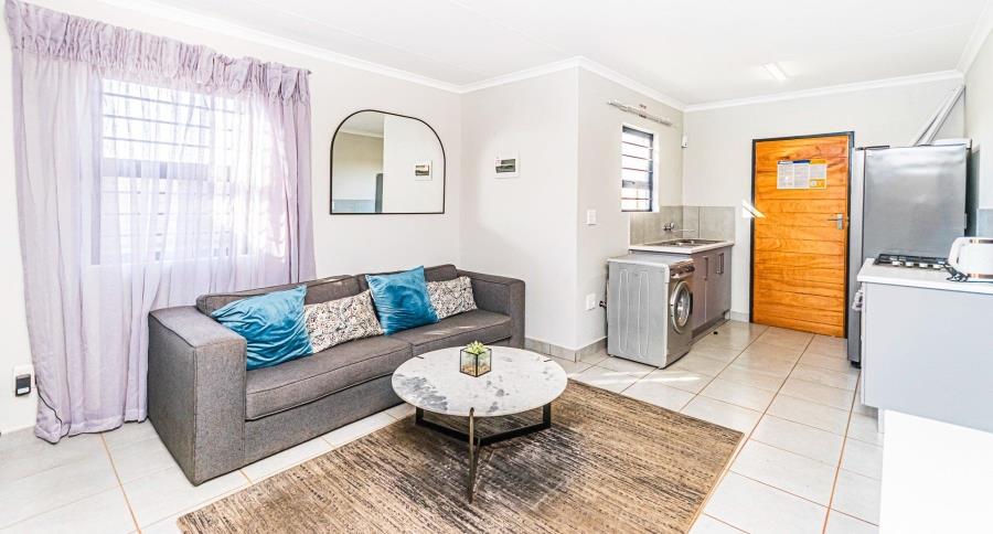 2 Bedroom Property for Sale in Protea Glen Gauteng