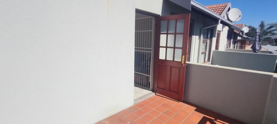 2 Bedroom Property for Sale in Verwoerdpark Gauteng