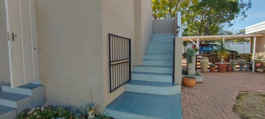 3 Bedroom Property for Sale in Brackendowns Gauteng