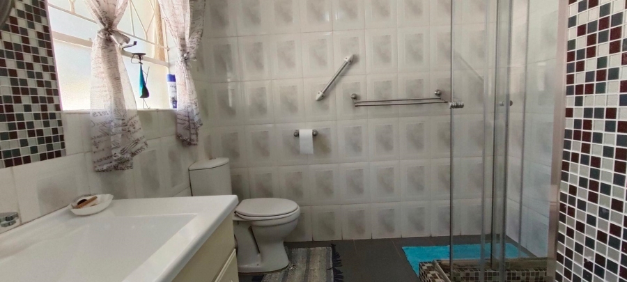 3 Bedroom Property for Sale in Brackendowns Gauteng