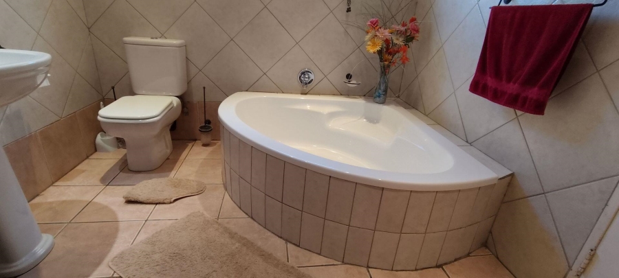 3 Bedroom Property for Sale in Brackendowns Gauteng