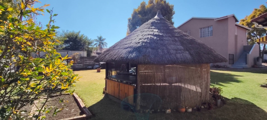 3 Bedroom Property for Sale in Brackendowns Gauteng