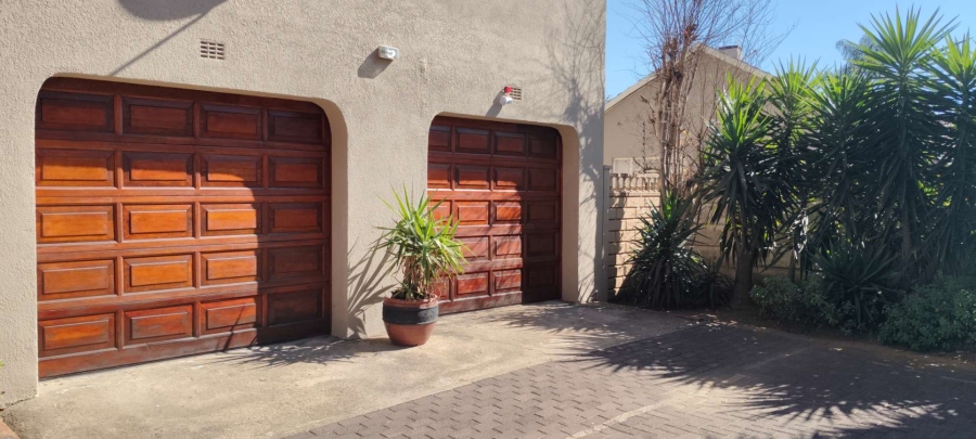 3 Bedroom Property for Sale in Brackendowns Gauteng