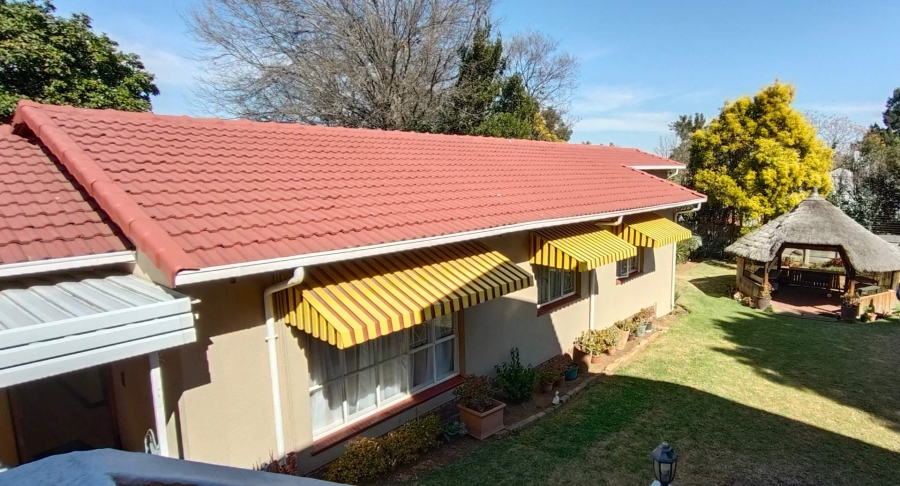 3 Bedroom Property for Sale in Brackendowns Gauteng