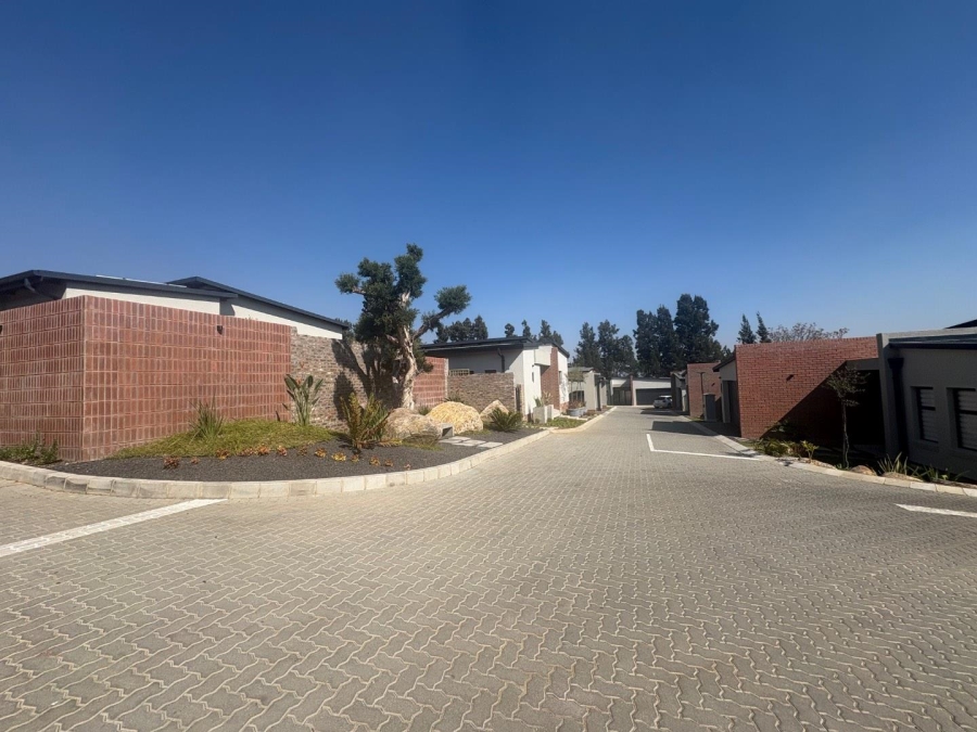 To Let 3 Bedroom Property for Rent in Kyalami Hills Gauteng