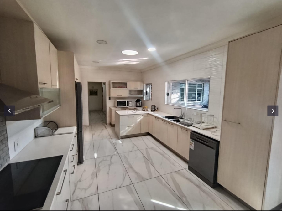 4 Bedroom Property for Sale in Brackenhurst Gauteng
