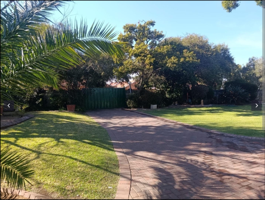 4 Bedroom Property for Sale in Brackenhurst Gauteng