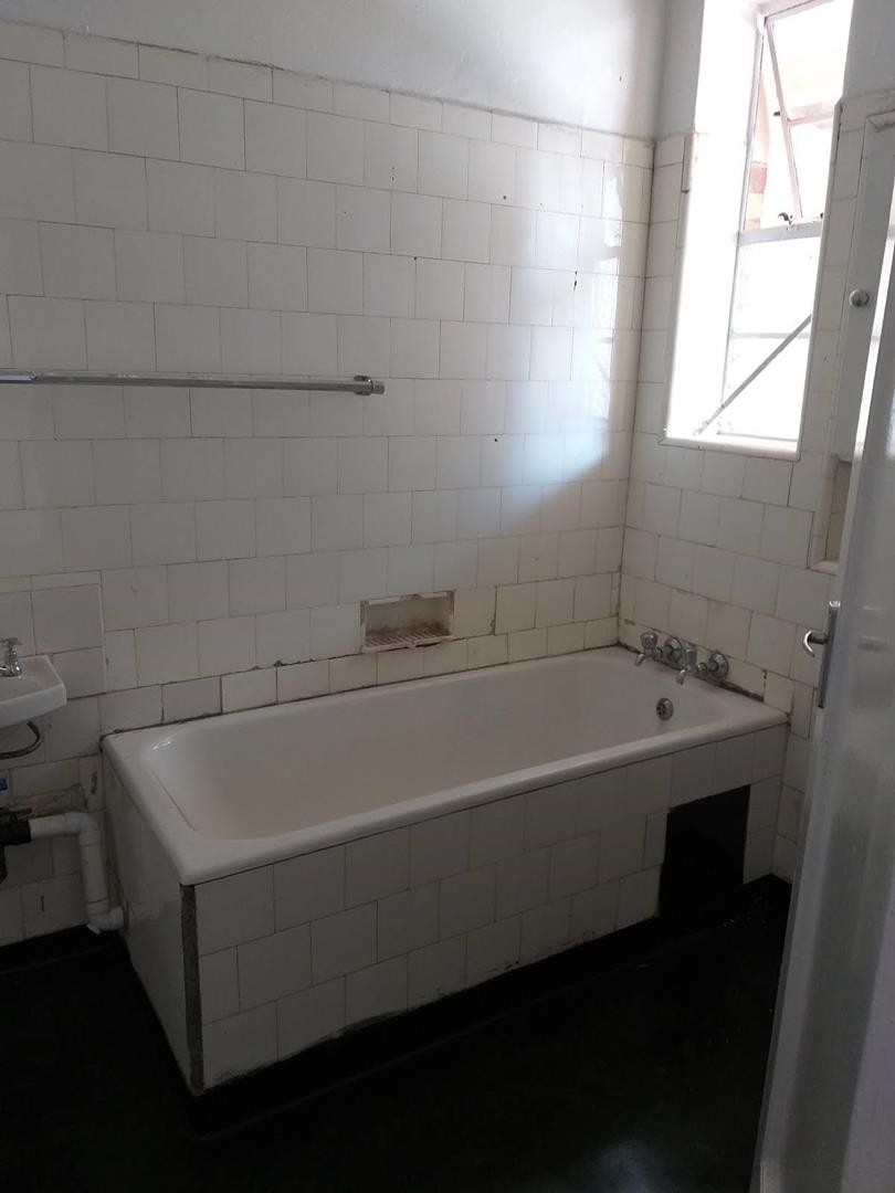 To Let 2 Bedroom Property for Rent in Hillbrow Gauteng