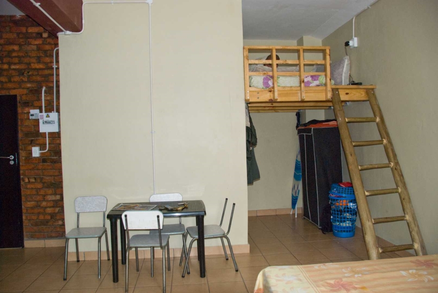 To Let 2 Bedroom Property for Rent in Johannesburg Central Gauteng