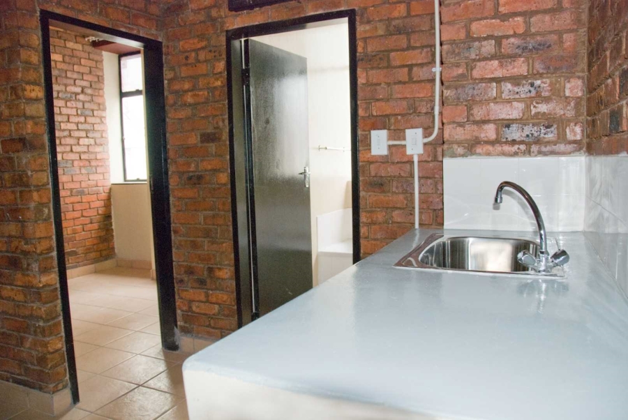 To Let 2 Bedroom Property for Rent in Johannesburg Central Gauteng