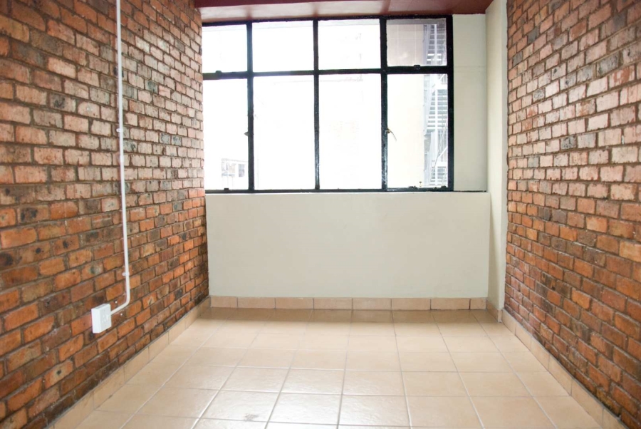To Let 2 Bedroom Property for Rent in Johannesburg Central Gauteng