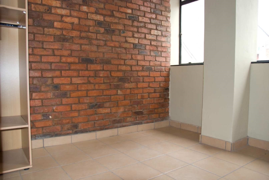 To Let 2 Bedroom Property for Rent in Johannesburg Central Gauteng