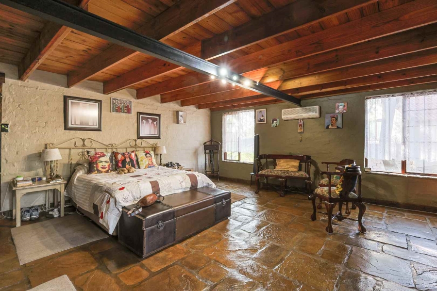 4 Bedroom Property for Sale in Wapadrand Gauteng