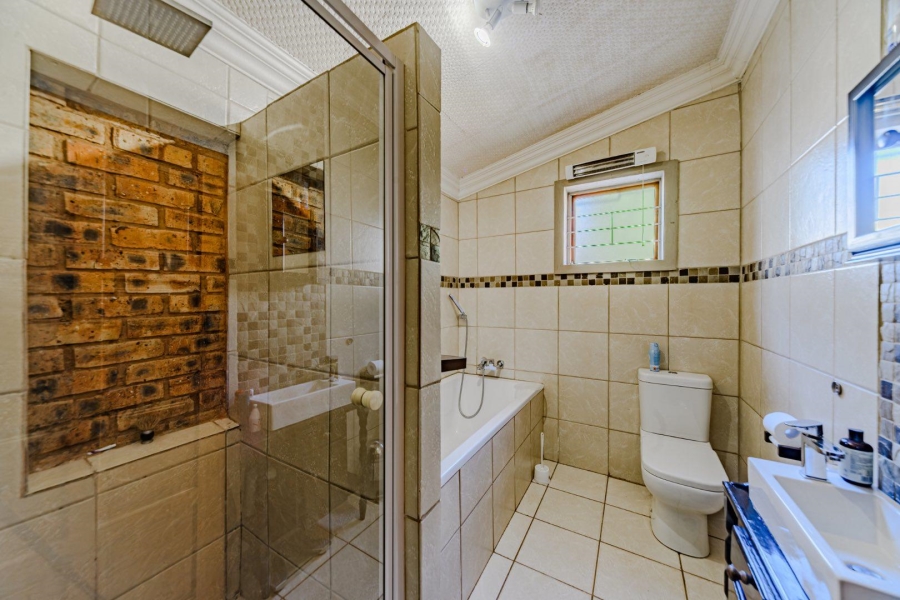 4 Bedroom Property for Sale in Rietondale Gauteng