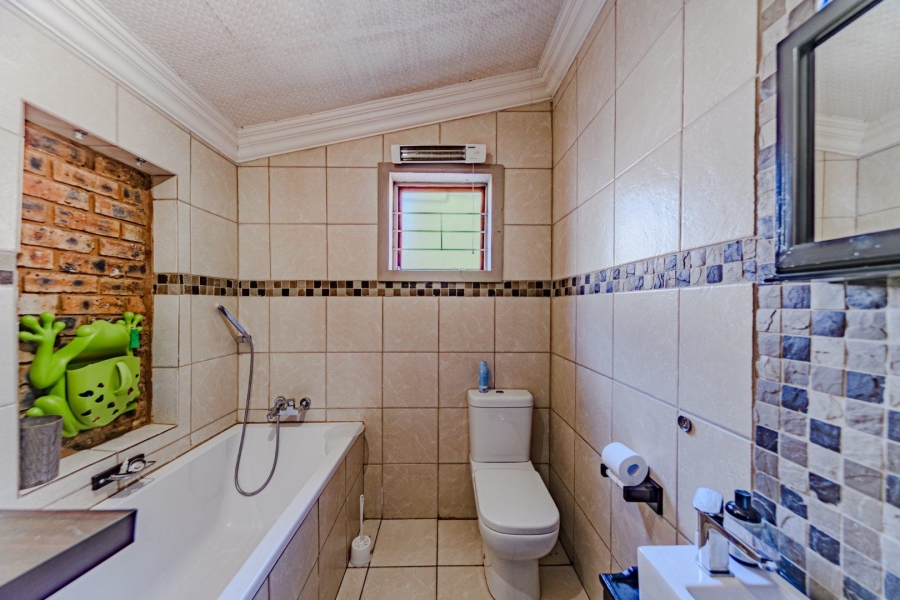 4 Bedroom Property for Sale in Rietondale Gauteng