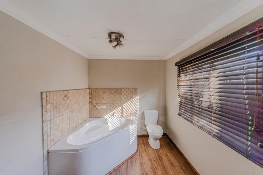 4 Bedroom Property for Sale in Rietondale Gauteng