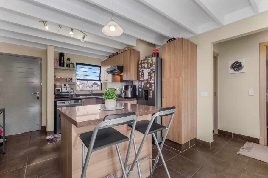 2 Bedroom Property for Sale in Lonehill Gauteng
