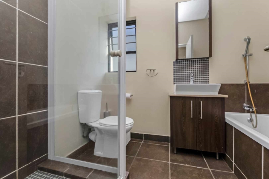 2 Bedroom Property for Sale in Lonehill Gauteng