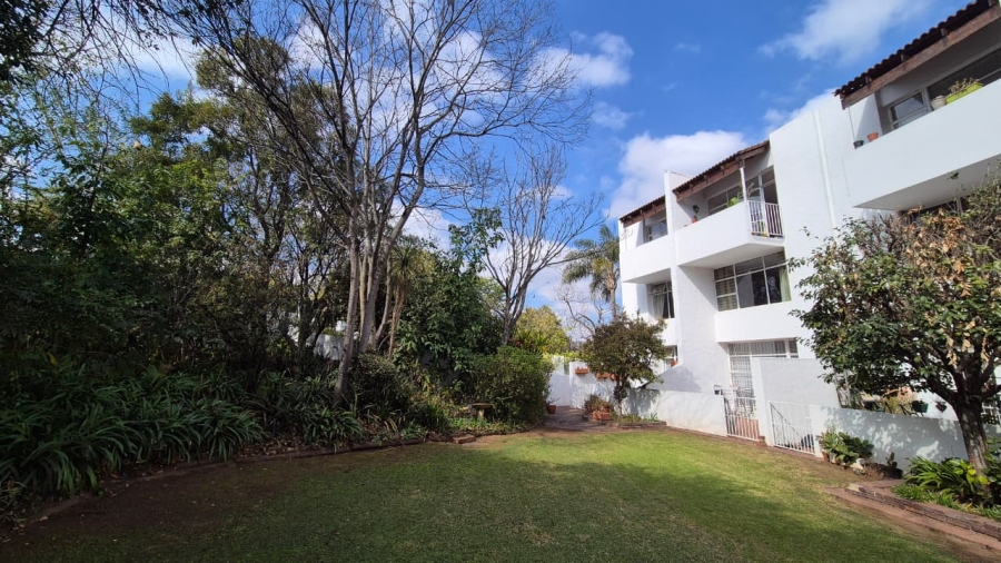 To Let 1 Bedroom Property for Rent in Glenadrienne Gauteng